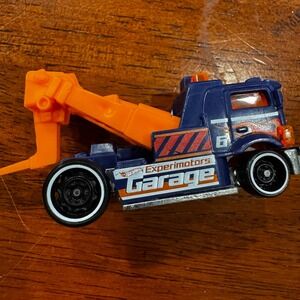 Hot Wheels Heavy Hitcher Experimotors Blue Orange Tow Truck Diecast FYB69 2018